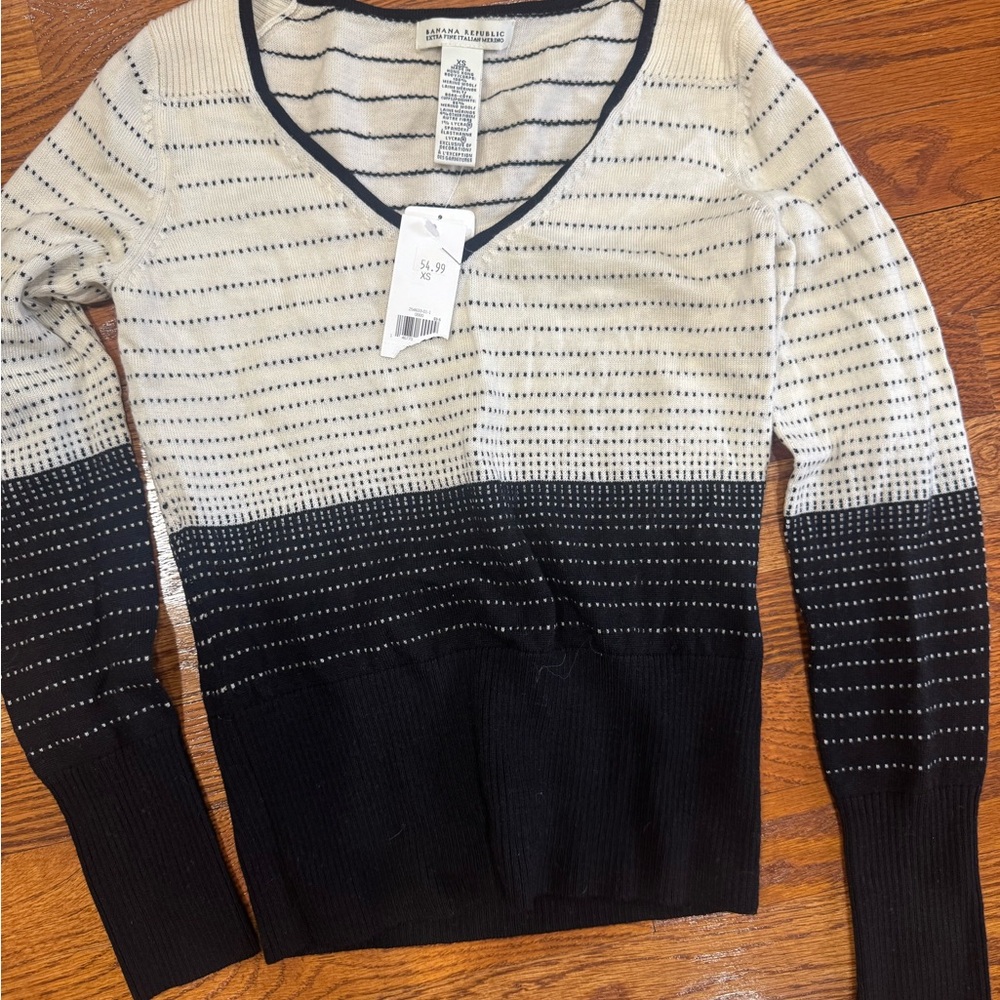 Banana Republic NWT Extra Fine Italian Merino XS